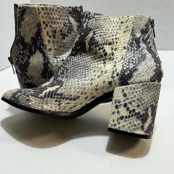 Steve Madden Jillian ankle boots size 7 - Picture 3 of 9